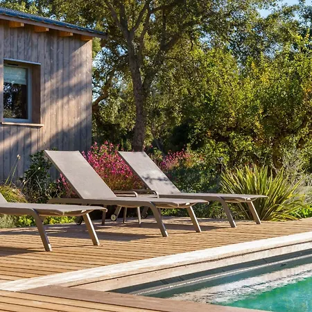 Villa La Myrte Di Lecci